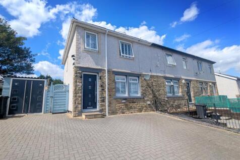 Smith House Drive, Brighouse HD6 2 bed end of terrace house for sale