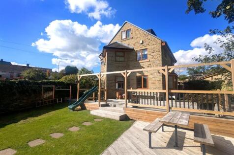 Moor End Road, Halifax HX2 4 bed detached house for sale