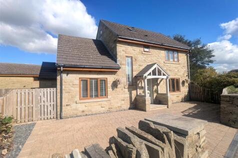 Moor End Road, Halifax HX2 4 bed detached house for sale