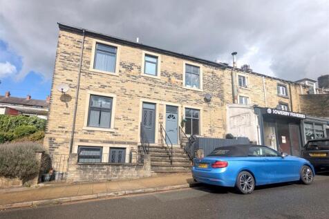 Bolton Brow, Sowerby Bridge HX6 2 bed terraced house for sale