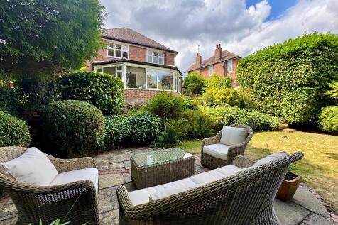 3 bedroom detached house for sale