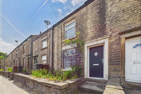 Buxton Road, New Mills, SK22 2 bed terraced house for sale