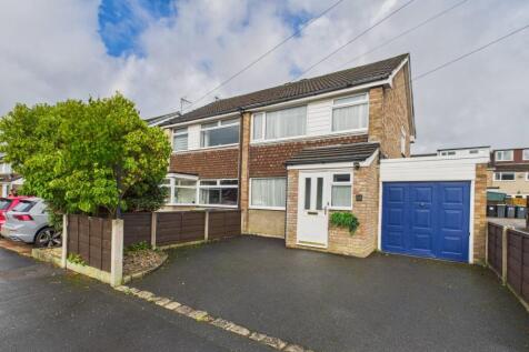 3 bedroom semi-detached house for sale