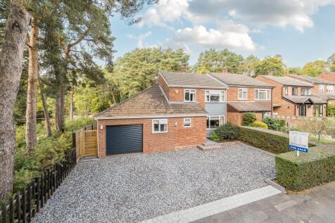 4 bedroom semi-detached house for sale