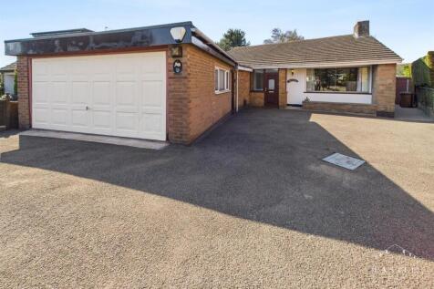 2 bedroom detached bungalow for sale