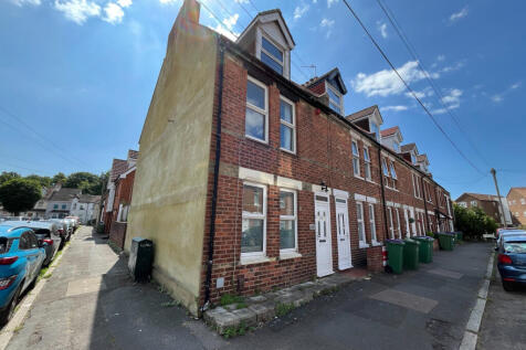 Gladstone Road, Folkestone, CT19 5NQ 4 bed end of terrace house for sale