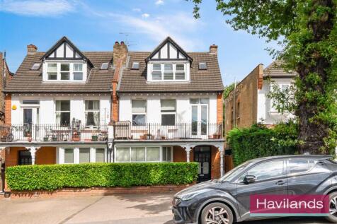 3 bedroom flat for sale