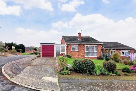 2 bedroom detached bungalow for sale