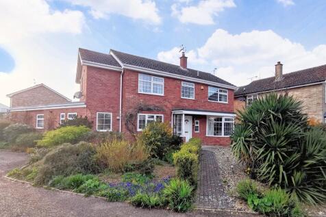 Orchard Rise, Worlingham, Beccles 4 bed detached house for sale