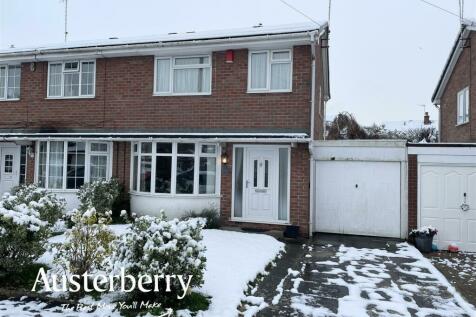 3 bedroom semi-detached house for sale