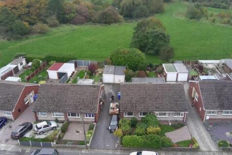 2 bedroom semi-detached bungalow for sale