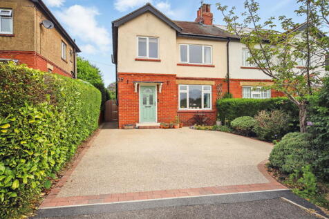 3 bedroom semi-detached house for sale