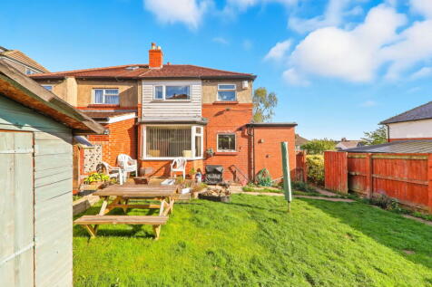 3 bedroom semi-detached house for sale