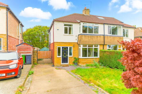 3 bedroom semi-detached house for sale