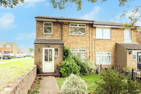 Blaydon Walk, Wellingborough NN8 3 bed semi