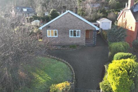 2 bedroom detached bungalow for sale