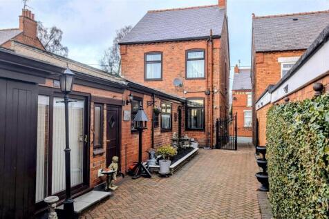 3 bedroom detached house for sale