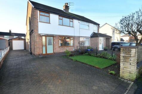 6 Falmouth Road, Irlam M44 6EJ 3 bed semi