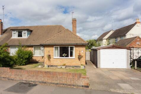 Valley Road, Loughborough, LE11 3 bed semi