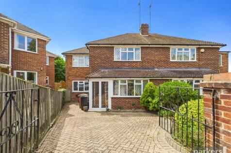4 bedroom semi-detached house for sale