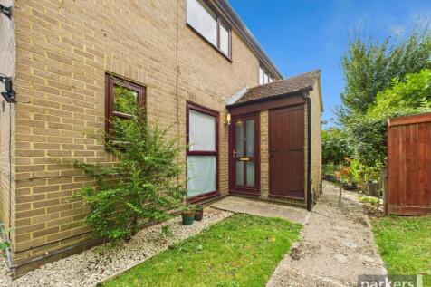 Parsley Close, Reading RG6 1 bed maisonette for sale