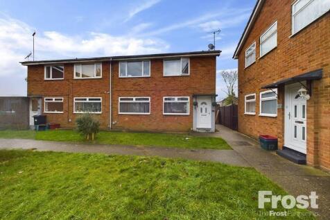 Peninsular Close, Feltham, Middlesex... 2 bed maisonette for sale