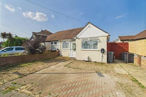 Parkfield Crescent, Feltham... 2 bed bungalow for sale