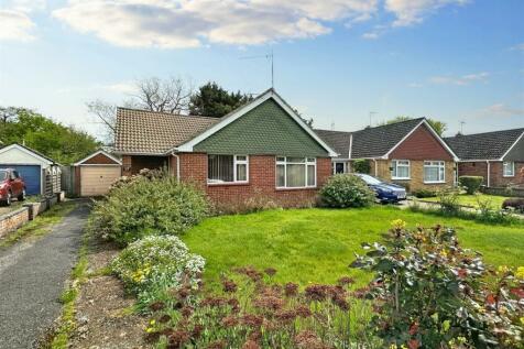 2 bedroom detached bungalow for sale