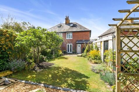 Princes Crescent, Lyndhurst, SO43 3 bed character property for sale