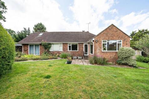 Oaklands Drive, Wokingham, Berks 4 bed bungalow for sale