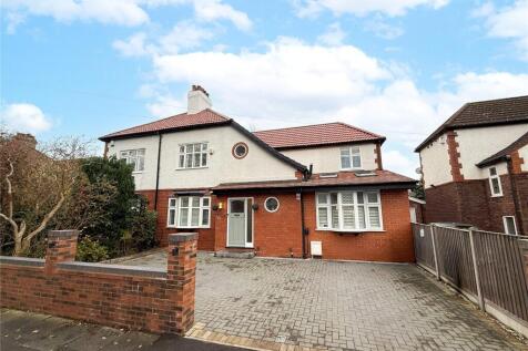 4 bedroom semi-detached house for sale