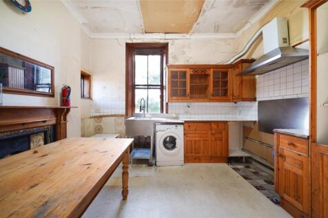 Christchurch Avenue, Brondesbury... 3 bed flat for sale