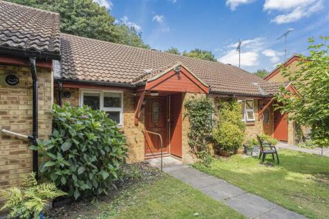 2 bedroom terraced bungalow for sale