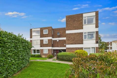 Studio flat for sale