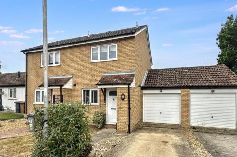 2 bedroom semi-detached house for sale