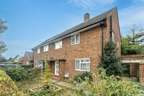 3 bedroom semi-detached house for sale