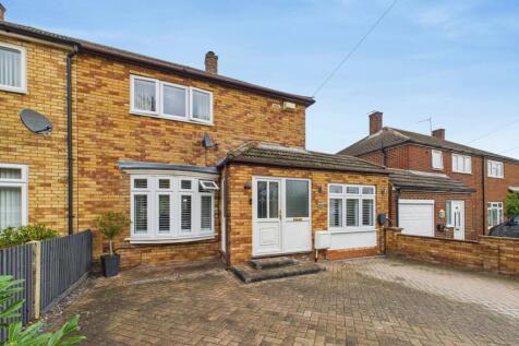 3 bedroom semi-detached house for sale