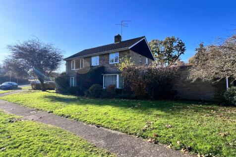 Knightsfield, Welwyn Garden City, AL8 4 bed detached house for sale