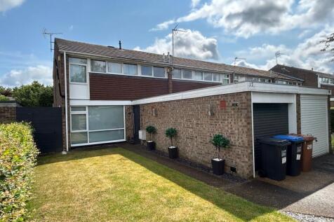Chalk Dale, Welwyn Garden City, AL7 3 bed semi