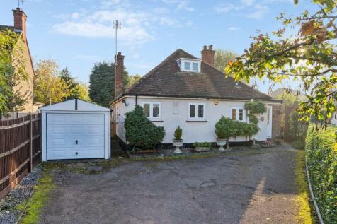 3 bedroom detached bungalow for sale