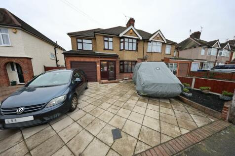 5 bedroom semi-detached house for sale