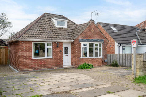 Howard Drive, York 3 bed detached house for sale