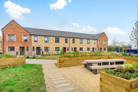 3 bedroom town house for sale