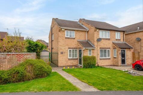 2 bedroom semi-detached house for sale