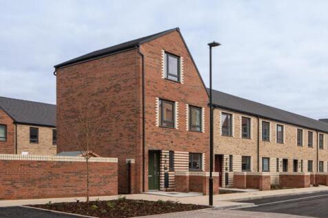 3 bedroom town house for sale