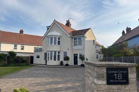 6 bedroom detached house for sale