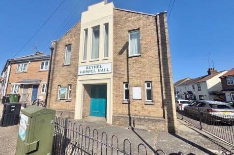 Detached house for sale