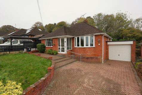 2 bedroom detached bungalow for sale