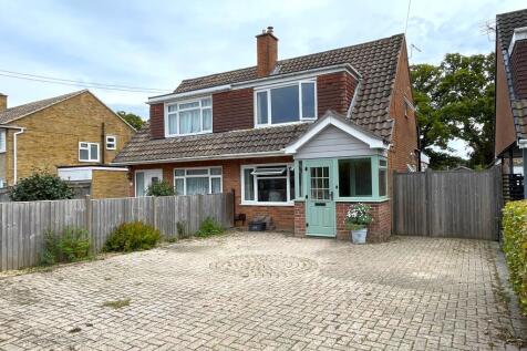 2 bedroom semi-detached house for sale