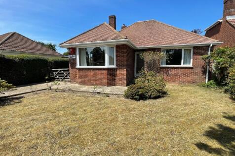 New Road, Blackfield 3 bed detached bungalow for sale